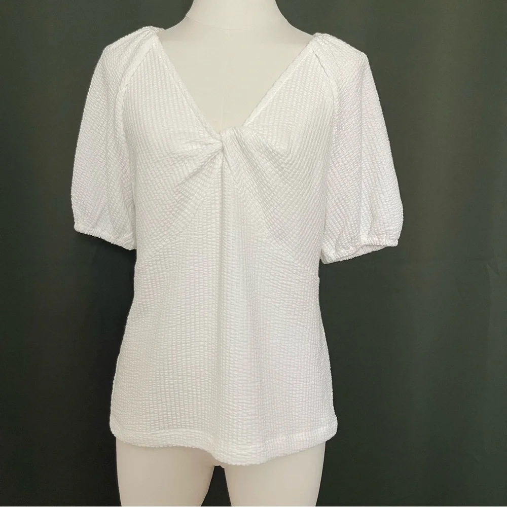 NWT LOFT M White Textured V Neck Blouse Dainty Boho Prairie Cottagecore Romantic
